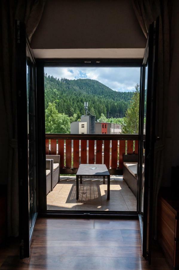 Апартаменти Vila Helena - Apartman Helena 15 Ружомберок Екстер'єр фото